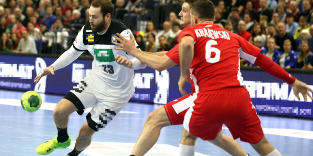 Steffen Fäth dribbelt Steffen Fäth dribbelt