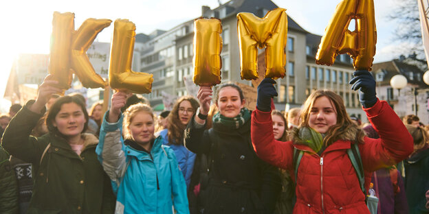 Schüler protestieren für das Klima in Bonn Schüler protestieren für das Klima in Bonn