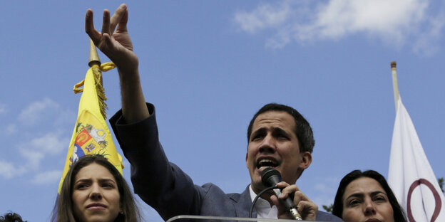 Juan Guaido am Mikro Juan Guaido am Mikro