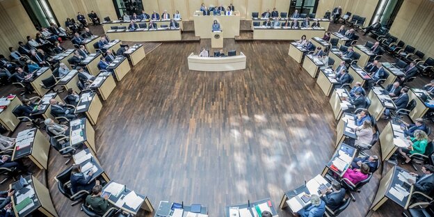 Die Ländervertreter beraten im Plenum des Bundesrats Die Ländervertreter beraten im Plenum des Bundesrats