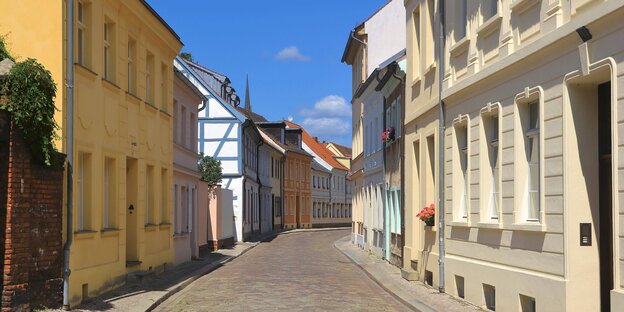 Eine Straße in Brandenburg an der Havel Eine Straße in Brandenburg an der Havel