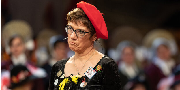In Staufen steht Annegret Kramp-Karrenbauer vor dem "Narrengericht" In Staufen steht Annegret Kramp-Karrenbauer vor dem "Narrengericht"