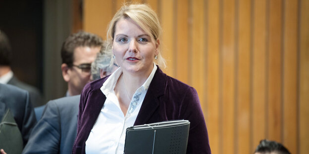 Christina Schulze Föcking Christina Schulze Föcking