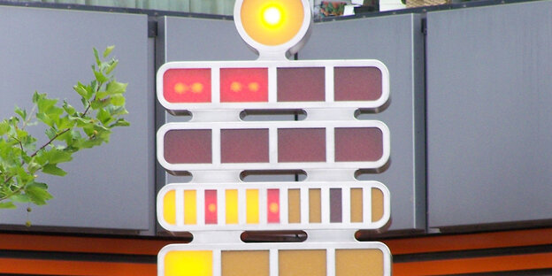 Bunte Lichtfelder zeigen die Zeit Bunte Lichtfelder zeigen die Zeit