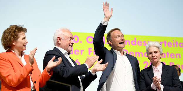 Die FDP-Spitze beim Parteitag Die FDP-Spitze beim Parteitag