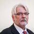 Witold Waszczykowski, ein älterer Mann mit weiß-grauen Haaren, Bart und Brille Witold Waszczykowski, ein älterer Mann mit weiß-grauen Haaren, Bart und Brille