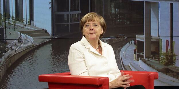 Angela Merkel im ARD-Studio Angela Merkel im ARD-Studio