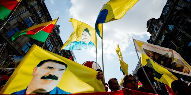 Protestierende Kurden Protestierende Kurden