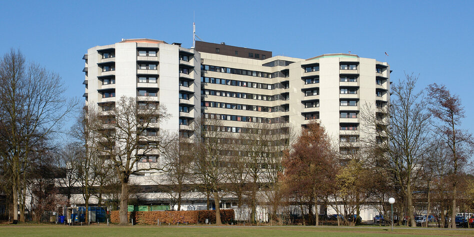 Neues Konzept für Klinik: Der Osten soll weniger kosten - taz.de