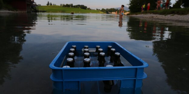 Ein gut gekühlter Kasten Bier Ein gut gekühlter Kasten Bier