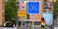 Der deutsch-polnische Grenzübergang Stadtbrücke in Frankfurt (Oder). Brandenburgs Ministerpräsident Woidke pocht auf stationäre Kontrollen der Bundespolizei an der brandenburgisch-polnischen Grenze. Damit soll eine stärkere Bekämpfung vor allem der Schleu