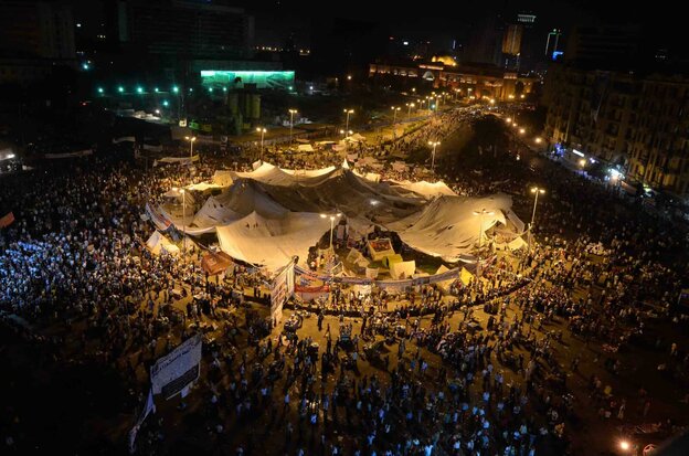 Ein Foto vom Tahrir-Platz in Ägypten und seinem Protestlager bei Nacht
