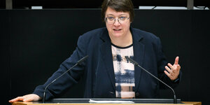 Das Foto zeigt die Präsidentin des Landessrechnungshofs von Berlin, Karin Klingen