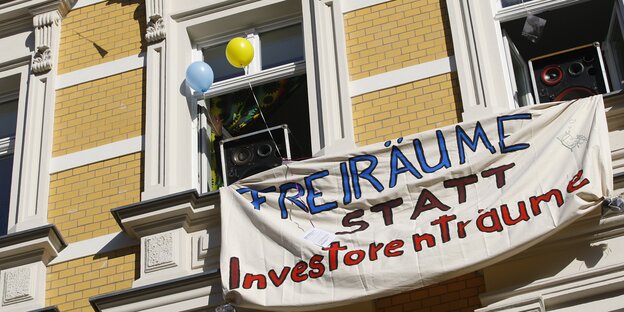 Protest an einem Hausprojekt Protest an einem Hausprojekt
