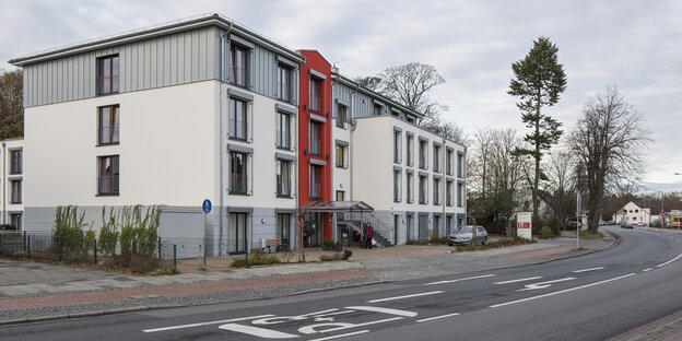 Außenansicht des Seniorenheims in Kirchhuchting Außenansicht des Seniorenheims in Kirchhuchting